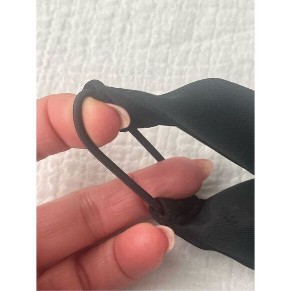 PrettyLittleThing black Brazilian string bikini bottoms NEW NWT - Picture 2 of 7